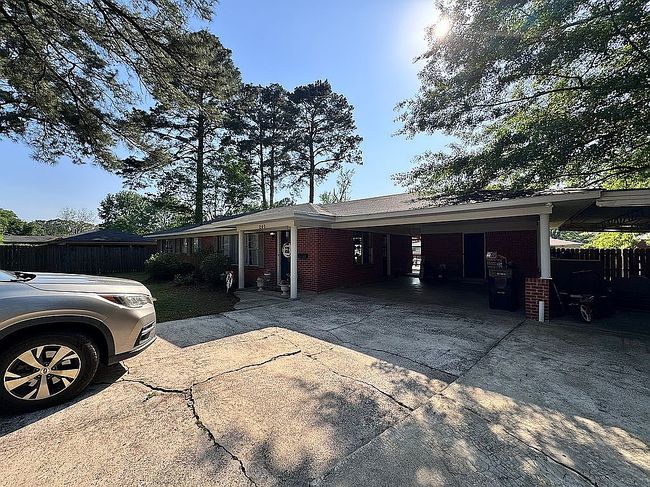 Image of 205 8th St Ne