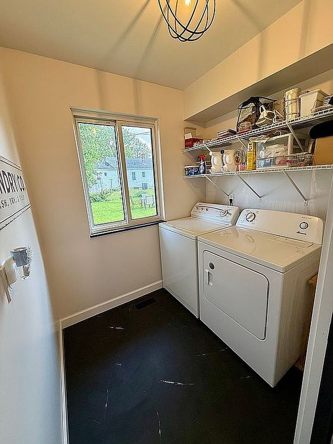 Image of 17 W Orchard Dr