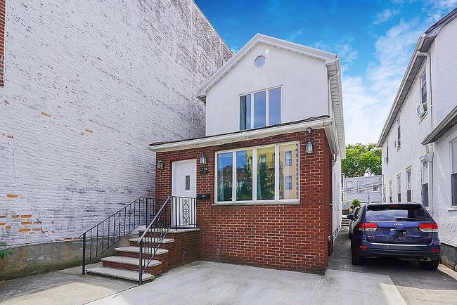 Photo of 1730 E 4th St