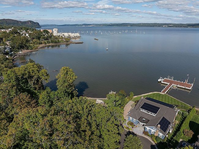 Photo of 9 Voorhis Point, Nyack, NY