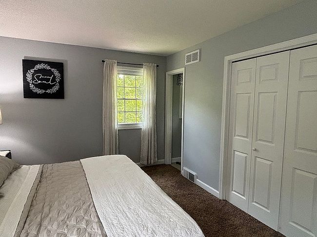 Photo of 7502 S Hill Creek Rd, Columbia, MO
