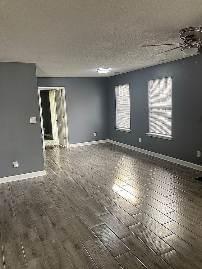 Image of 204 Quarter Trl Apt B