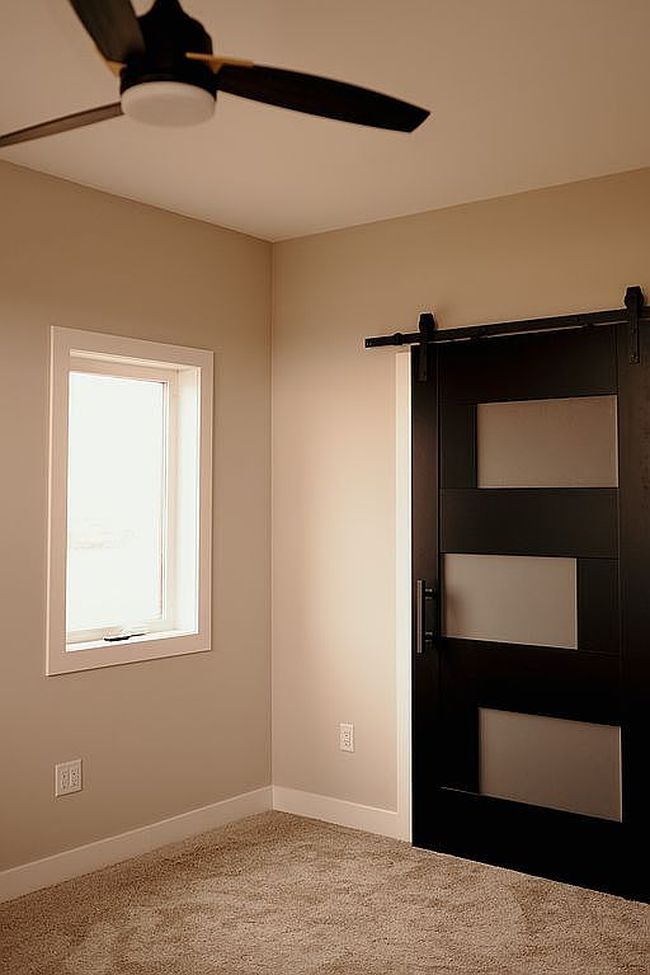 Additional photo 2 of property located at 1131 Elm Ave S