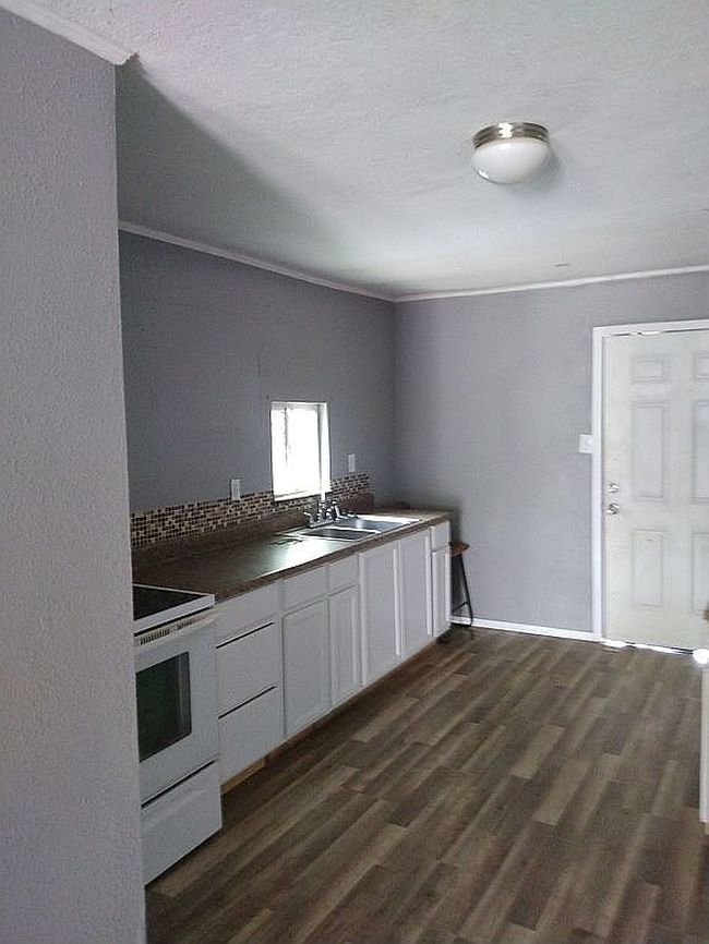 Photo of 2438 Royal Oaks Dr, Poteet, TX
