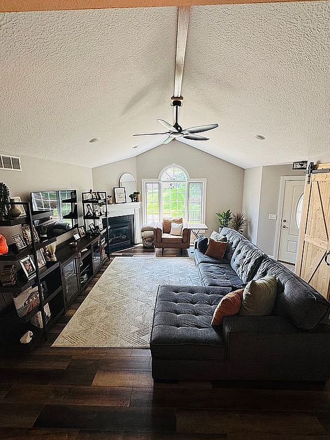 Photo of 1240 Saint Abigail St Sw, Hartville, OH