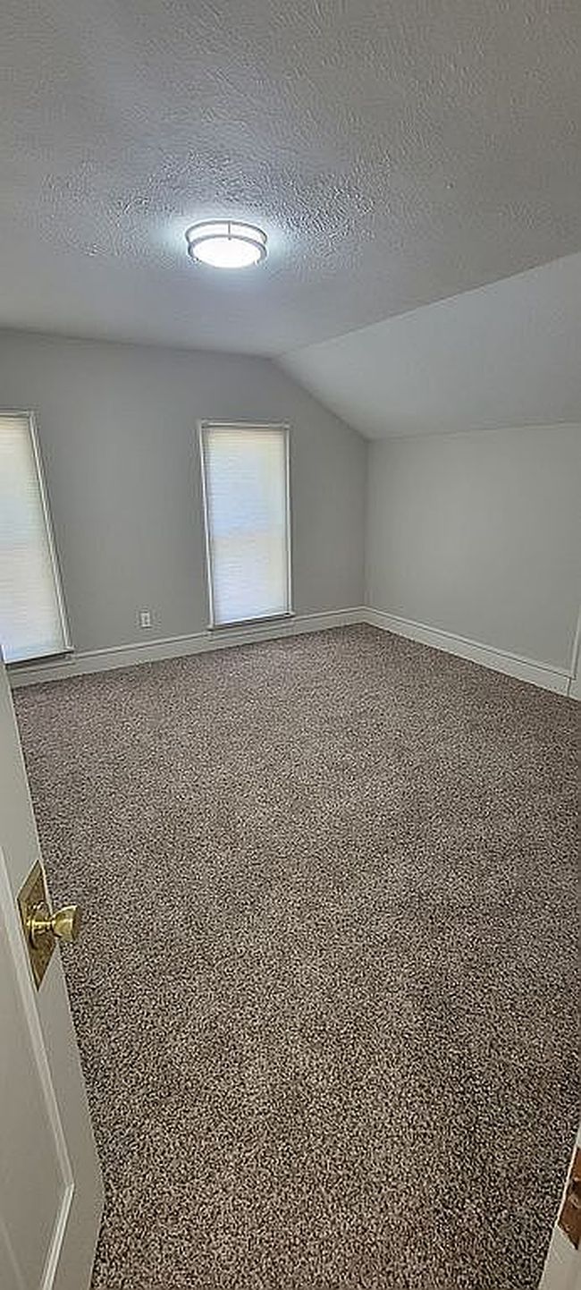 Photo of 301 Hanover St, Concord, MI