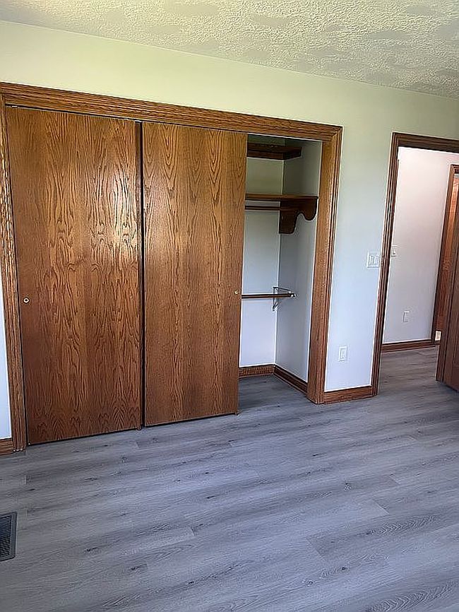 Photo of 6243 S State Road 59, Clay City, IN