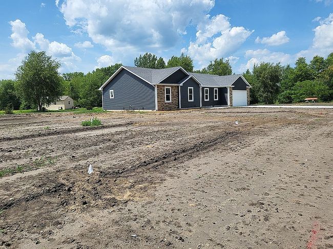 Photo of 10524 Coyote Trl, Wheatfield, IN