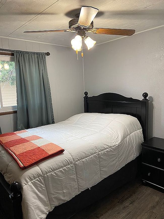 Photo of 310 N 2nd Ave, Hill City, KS