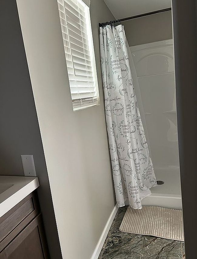 Image of 943 Basswood Rd
