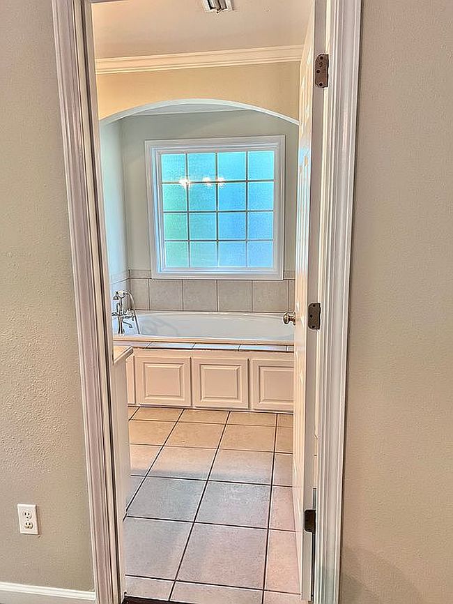 Additional photo 2 of property located at 427 S County Road 33