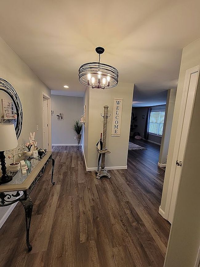 Photo of 608 N Maple St, Carterville, IL