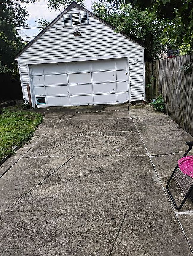 Photo of 12907 Leeila Ave, Cleveland, OH