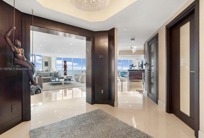 Additional photo 2 of property located at 2711 S Ocean Dr # Ph2