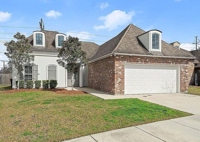 Image of 13015 Roundlake Dr