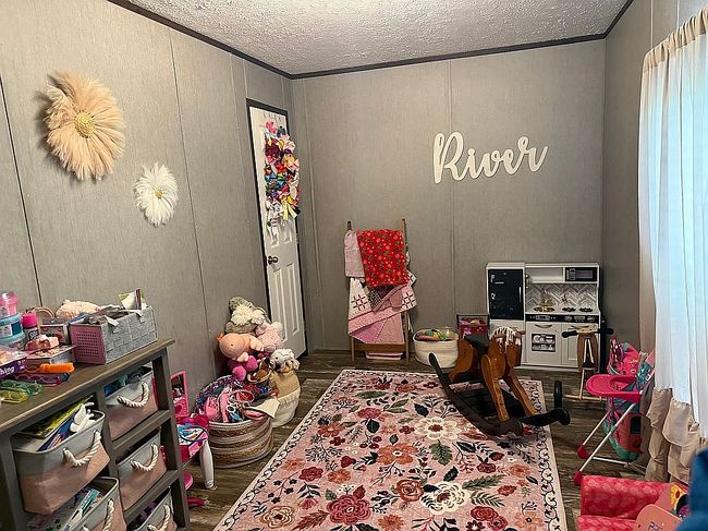 Image of 411 Amanda Dr