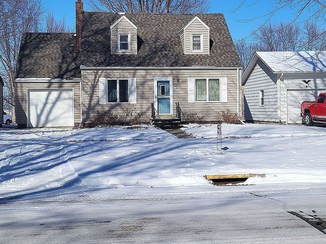 Image of 310 Main St