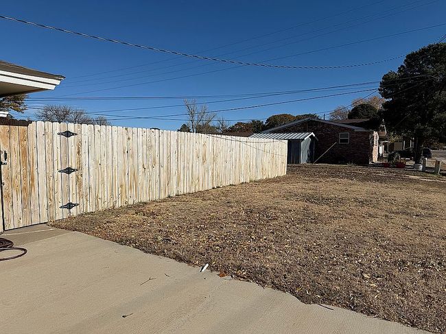 Additional photo 2 of property located at 1302 Putman St