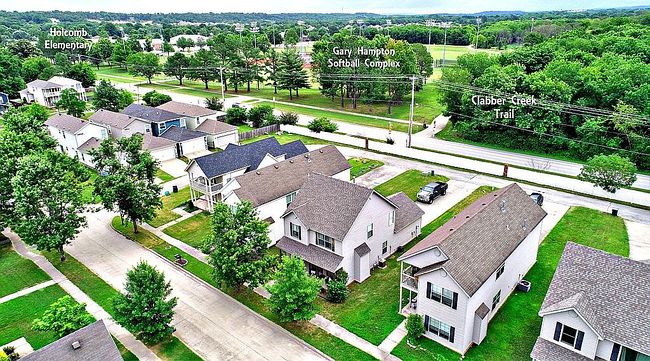 Photo of 2714 N Westminster Dr, Fayetteville, AR