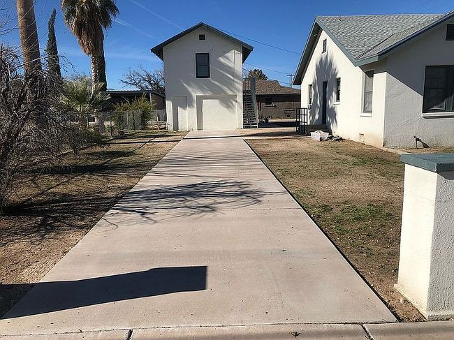 Image of 1102 S 8th Ave