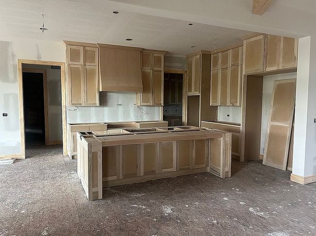 Photo of 10004 S Stonehaus Dr, Lees Summit, MO