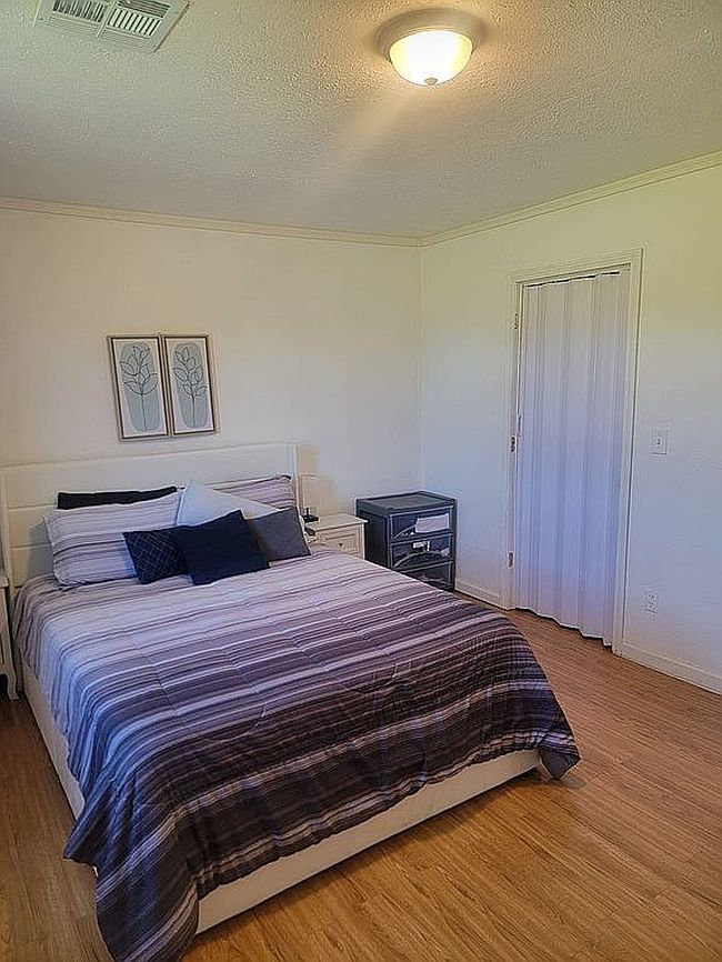 Additional photo 1 of property located at 558 N Cowskin Dr