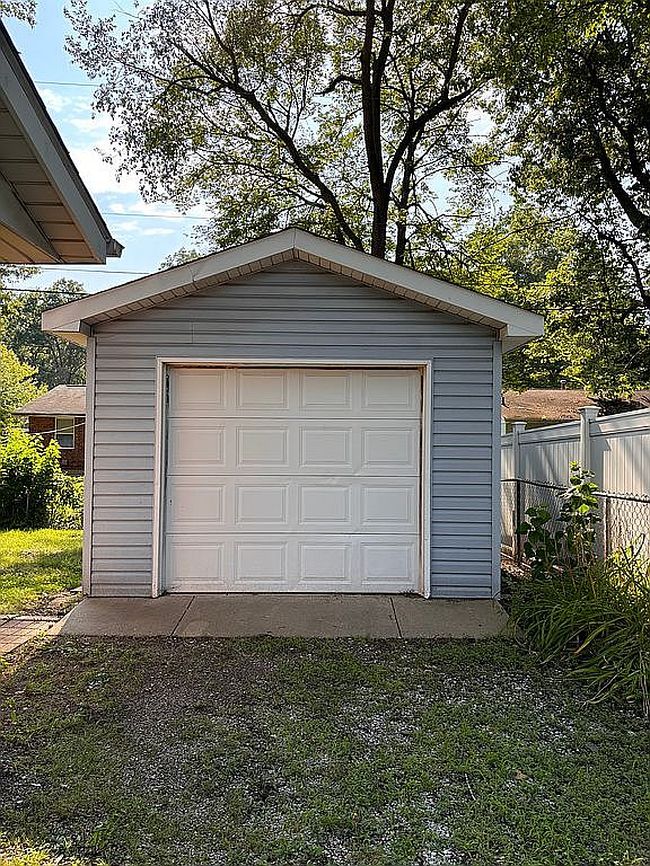 Image of 1101 Salem St