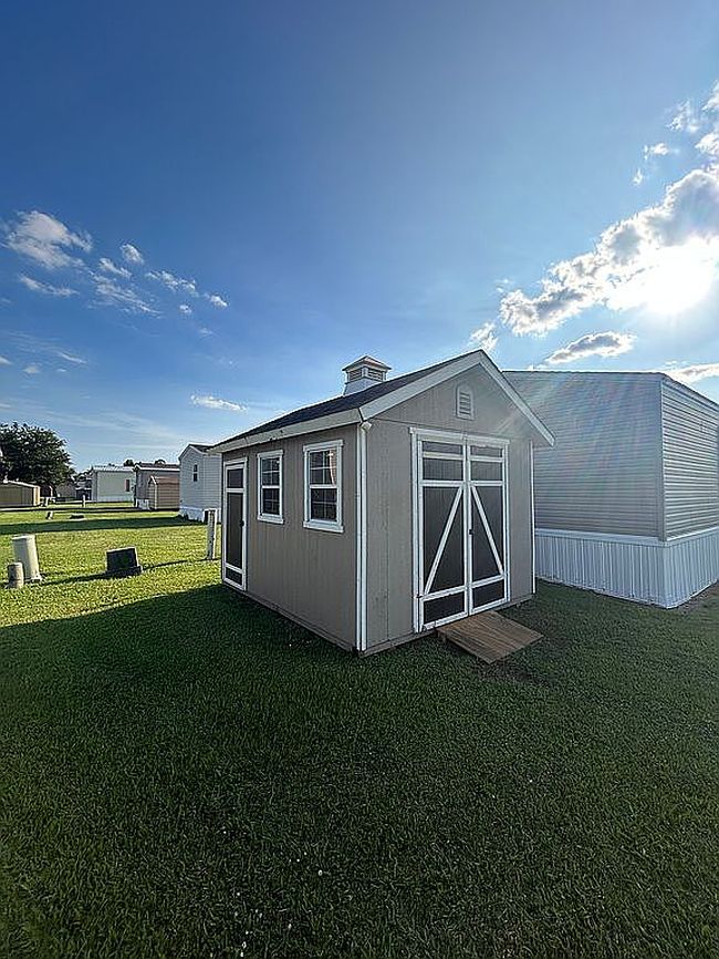 Image of 100 Matthew Ln