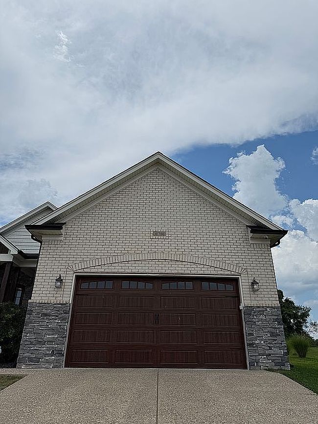 Additional photo 2 of property located at 10700 Leo Farm Pl