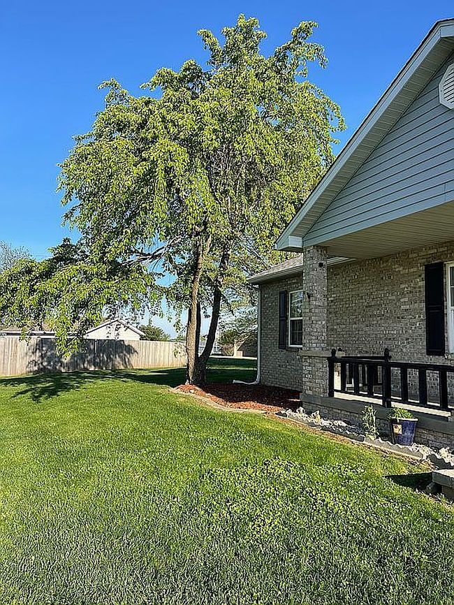 Image of 112 W Harrisonville Dr
