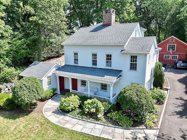 Photo of 216 White Oak Shade Rd, New Canaan, CT