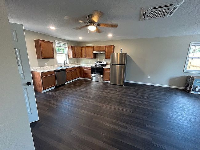 Photo of 4747 W Saint Louis Ave, Wichita, KS