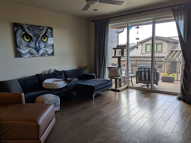 Image of 884 Sw Theater Dr