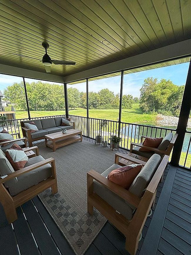 Photo of 932 Long Dr, Solon, IA
