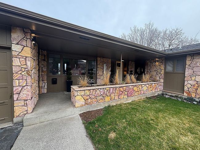 Image of 3713 Bellecrest Dr