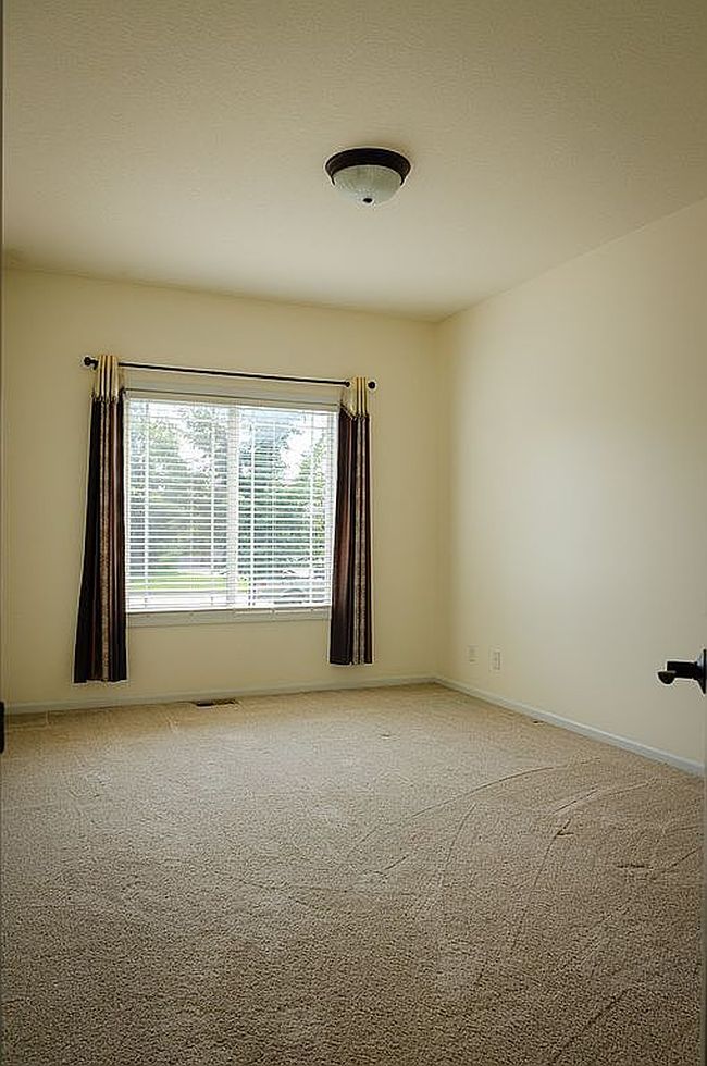 Photo of 1318 90th St, West Des Moines, IA