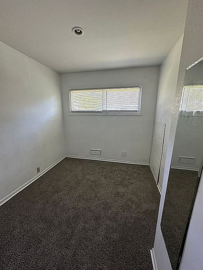 Image of 11001 Ewing Ave
