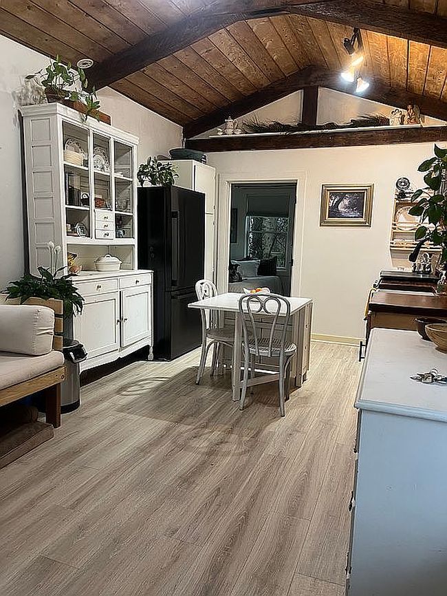 Photo of 80 Pine Valley Rd, Newland, NC