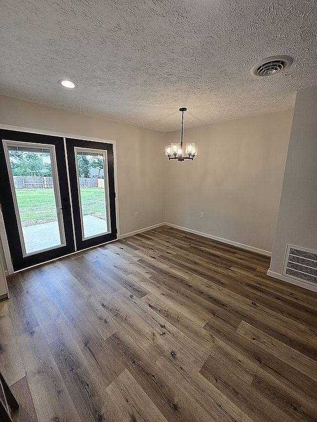 Additional photo 3 of property located at 130 Amby Ln