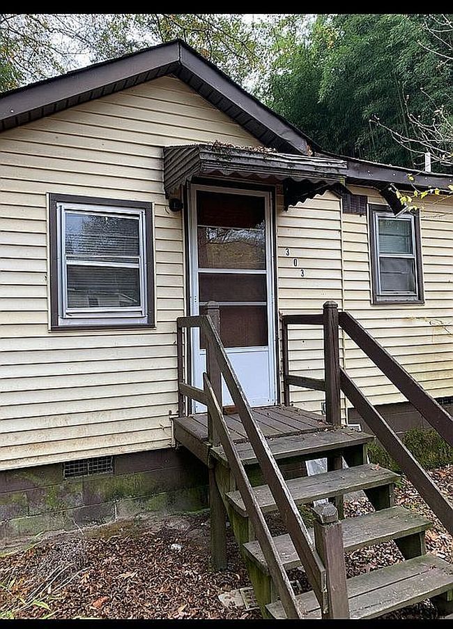 Photo of 303 Carolina St, Mc Cormick, SC