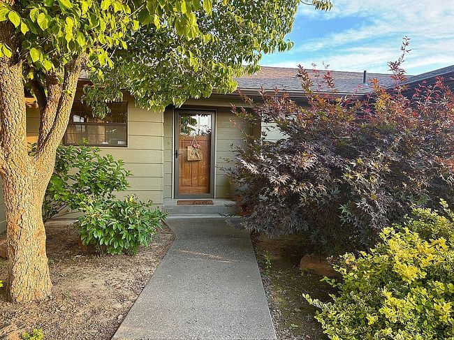 Photo of 10240 Van Belle Rd, Sunnyside, WA