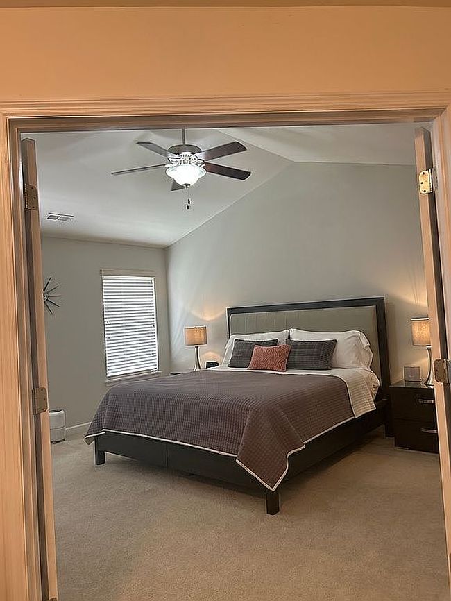 Preview of property located at 6832 Hampshire Ct