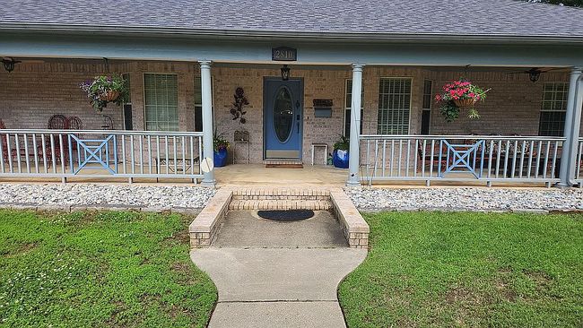 Image of 2810 Olive St