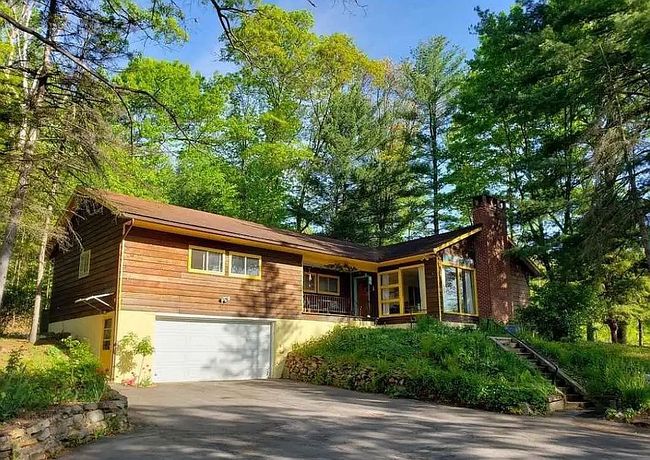 1091 Amelia Ave, Altoona, PA