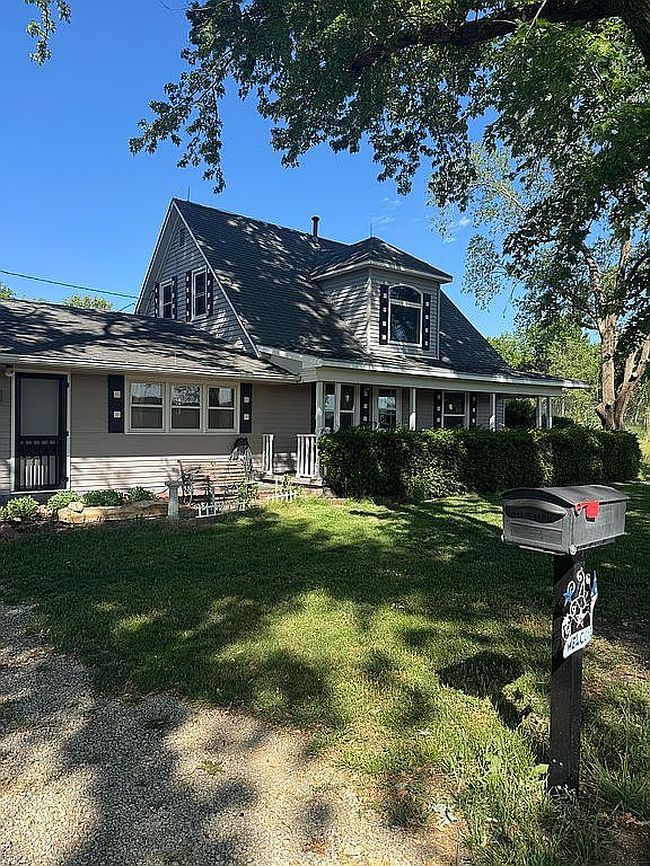 Image of 1593 Broughton Rd