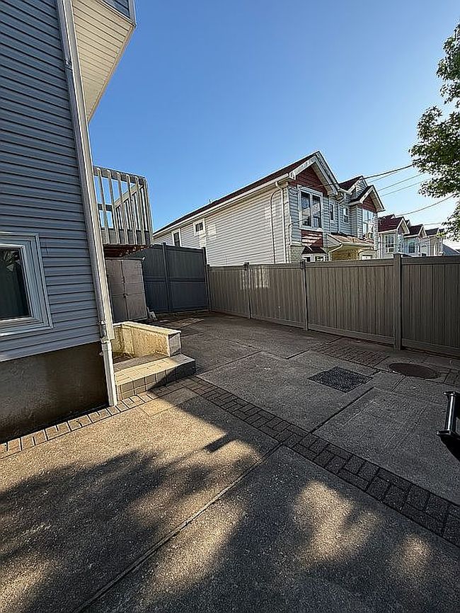 Image of 490 Collfield Ave