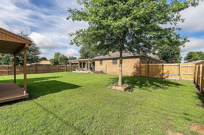 Photo of 8305 Meadow Dr, Fort Smith, AR