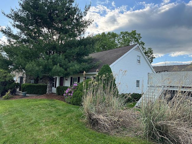 Photo of 450 Saint Johns St, Mount Pleasant Mills, PA