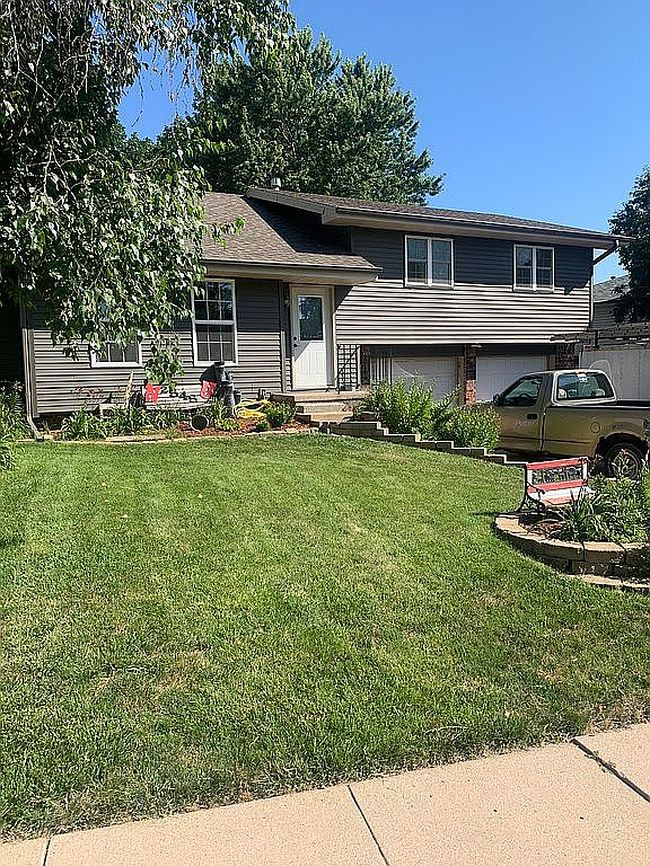 Photo of 2848 Drake St, Lincoln, NE
