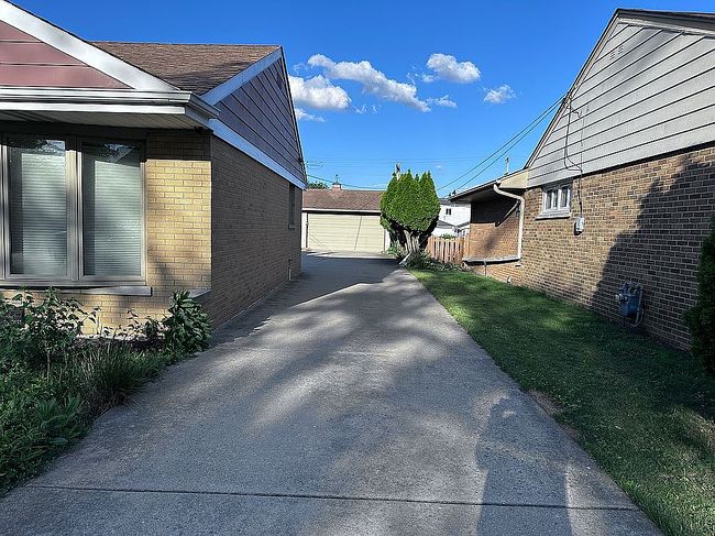 Photo of 7939 N Neva Ave, Niles, IL